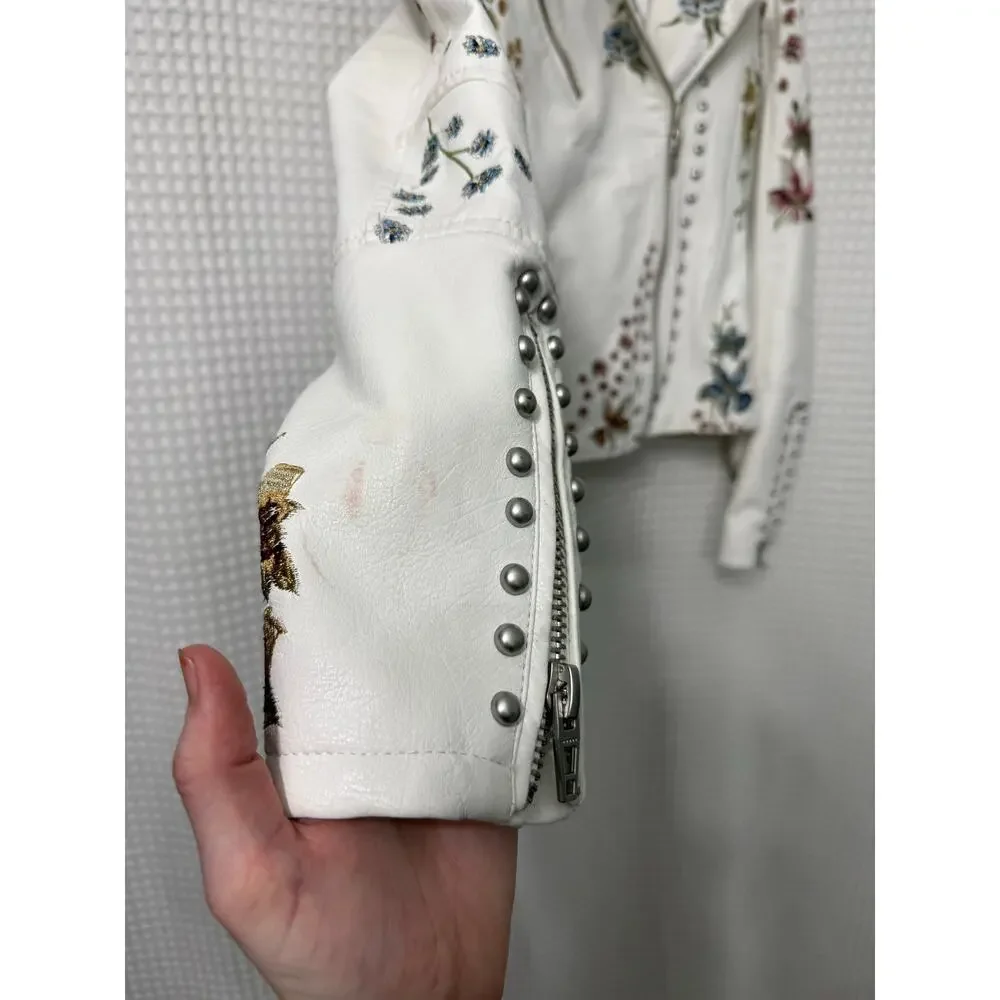 Blank NYC White Embroidered Floral Vegan Leather Moto Jacket Sz Med - Picture 4 of 10